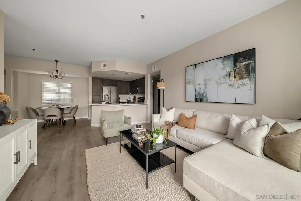 680 Camino De La Reina 2307, San Diego, CA — listing photo 1