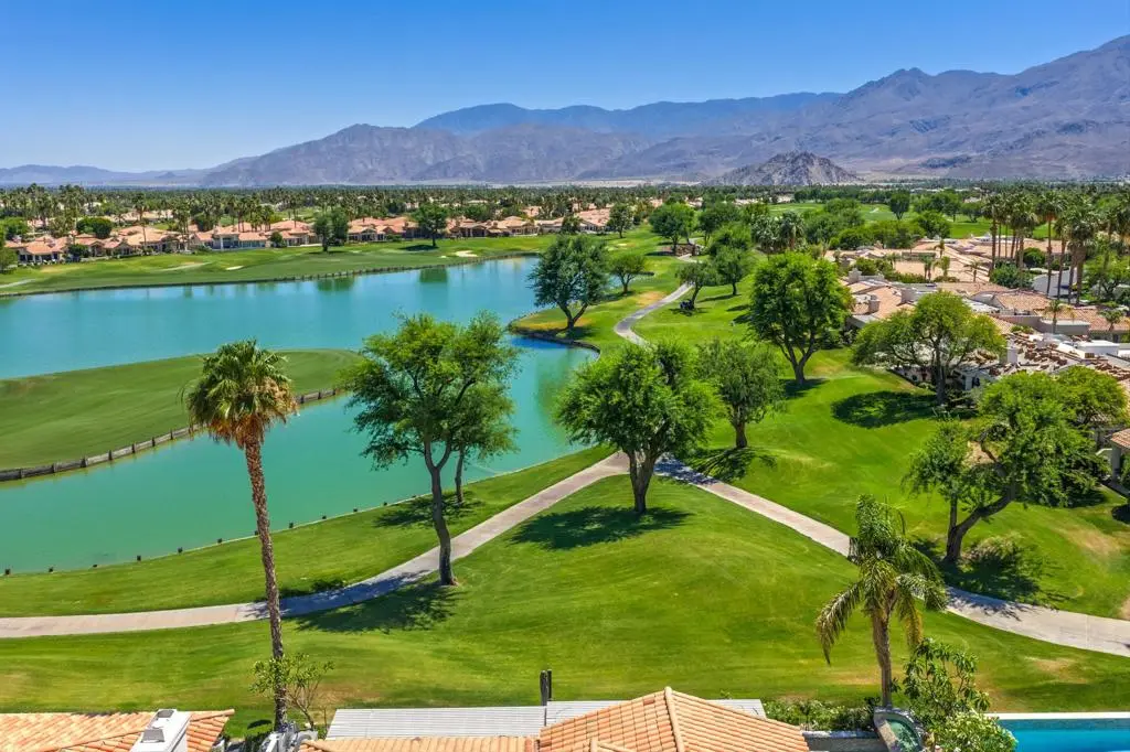 Residential Lease for rent at 54027 Southern Hills, La Quinta, Riverside County, CA featuring 3 beds and 4 baths