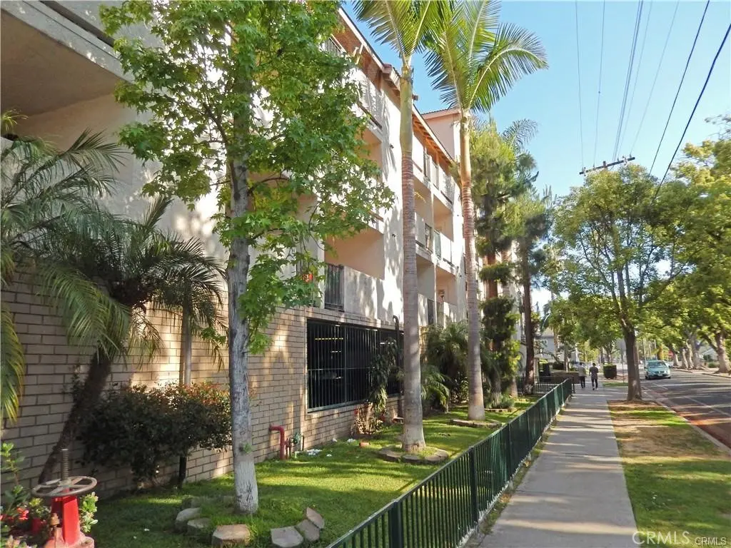 1327 N Ross, Santa Ana, CA — listing photo 1