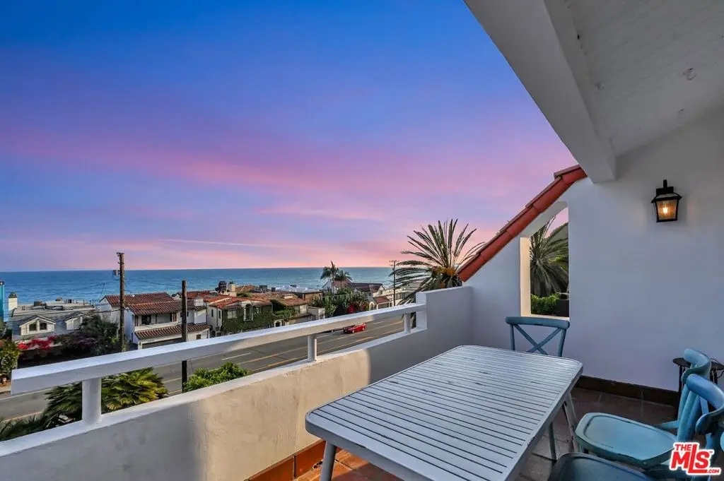 Single Family Residence for rent at 21625 Pacific Coast Highway, Malibu, CA featuring 3 beds and 3 baths