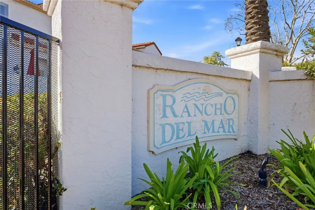 Residential Lease for rent at 29489 Cara Way, Temecula, Riverside County, CA featuring 3 beds and 3 baths