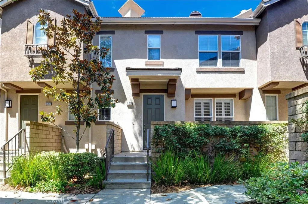 Townhouse for sale at 128 Shattuck Circle 38, Brea, CA featuring 2 beds and 3 baths