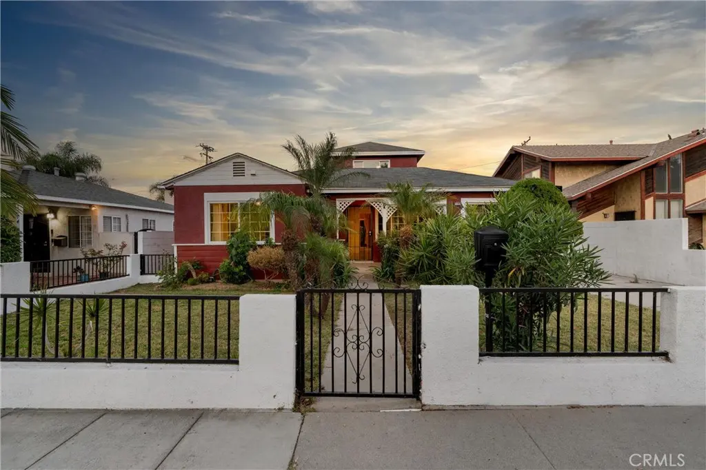 Single Family Residence for sale at 1866 San Francisco, Long Beach, CA featuring 3 beds and 4 baths