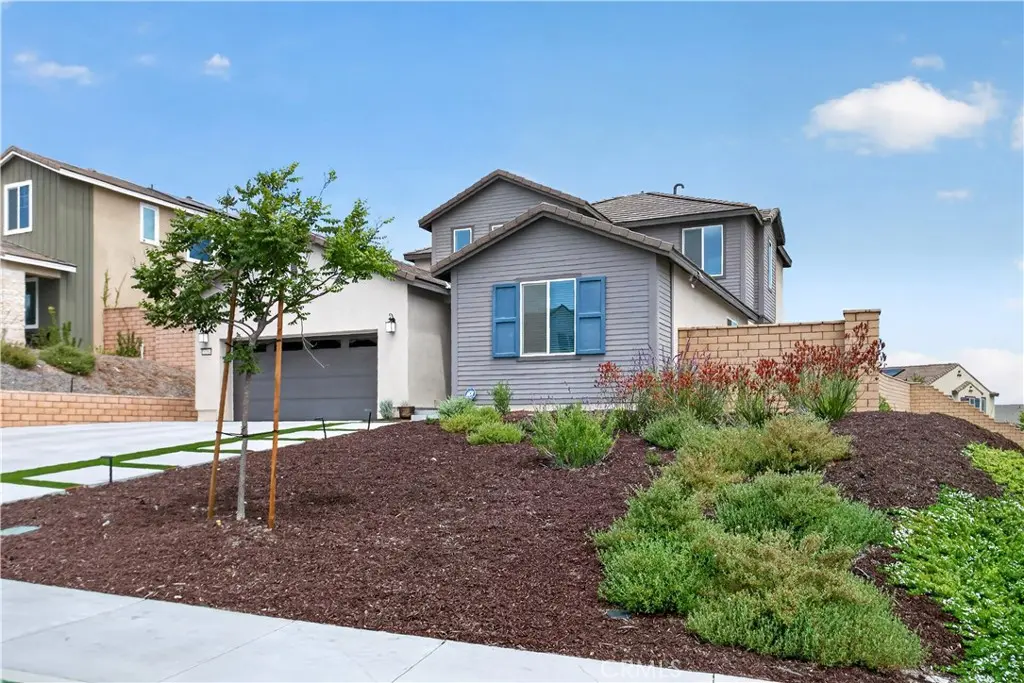 Single Family Residence for sale at 26264 Painted Daisy, Menifee, CA featuring 4 beds and 4 baths