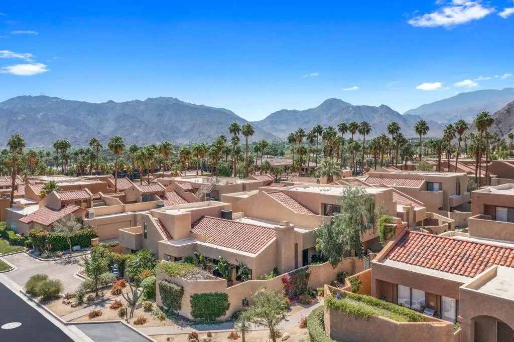 Residential Lease for rent at 73421 Foxtail Lane, Palm Desert, Riverside County, CA featuring 2 beds and 3 baths