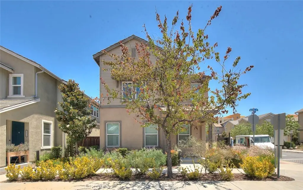 8836 Banyan Avenue, Montclair, CA — listing photo 1