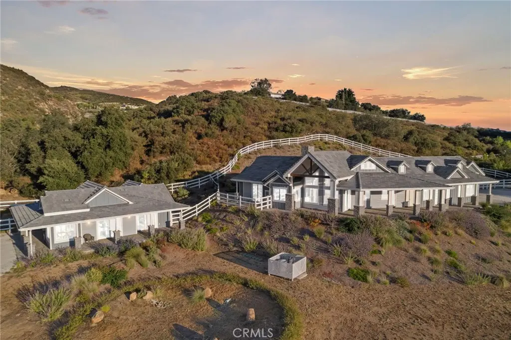 Single Family Residence for sale at 37492 Calle De Lobo, Murrieta, CA featuring 4 beds and 5 baths