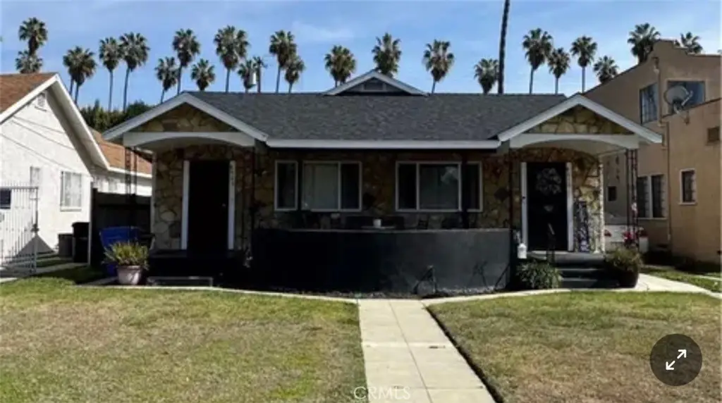 Residential Lease for rent at 4508 7th, Los Angeles, Los Angeles County, CA featuring 2 beds and 1 bath