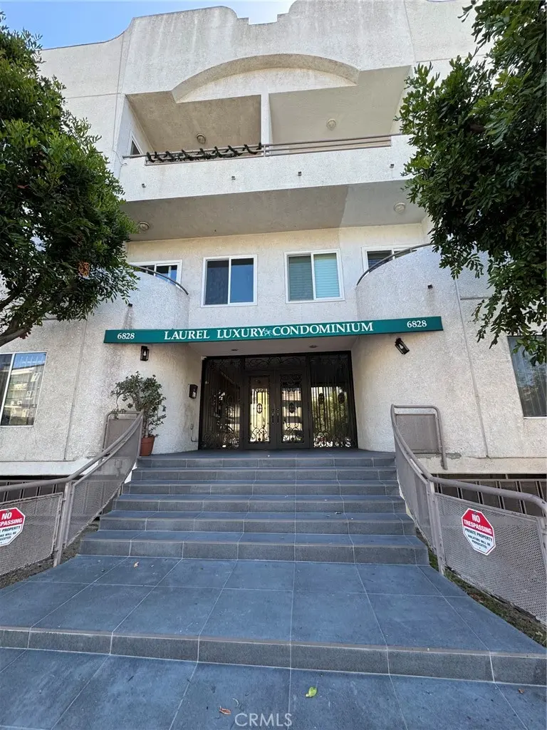 6828 Laurel Canyon Boulevard 211, North Hollywood, CA — listing photo 1