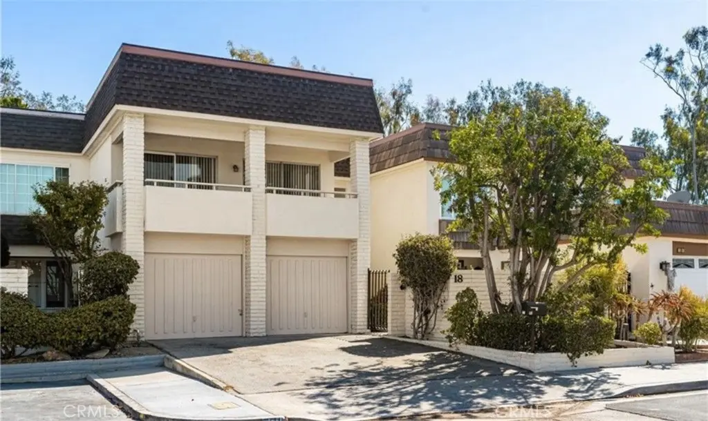 Single Family Residence for rent at 18 Rockrose Way, Irvine, CA featuring 8 beds and 4 baths