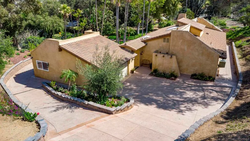 1315 Macadamia Drive, Fallbrook, CA — listing photo 1