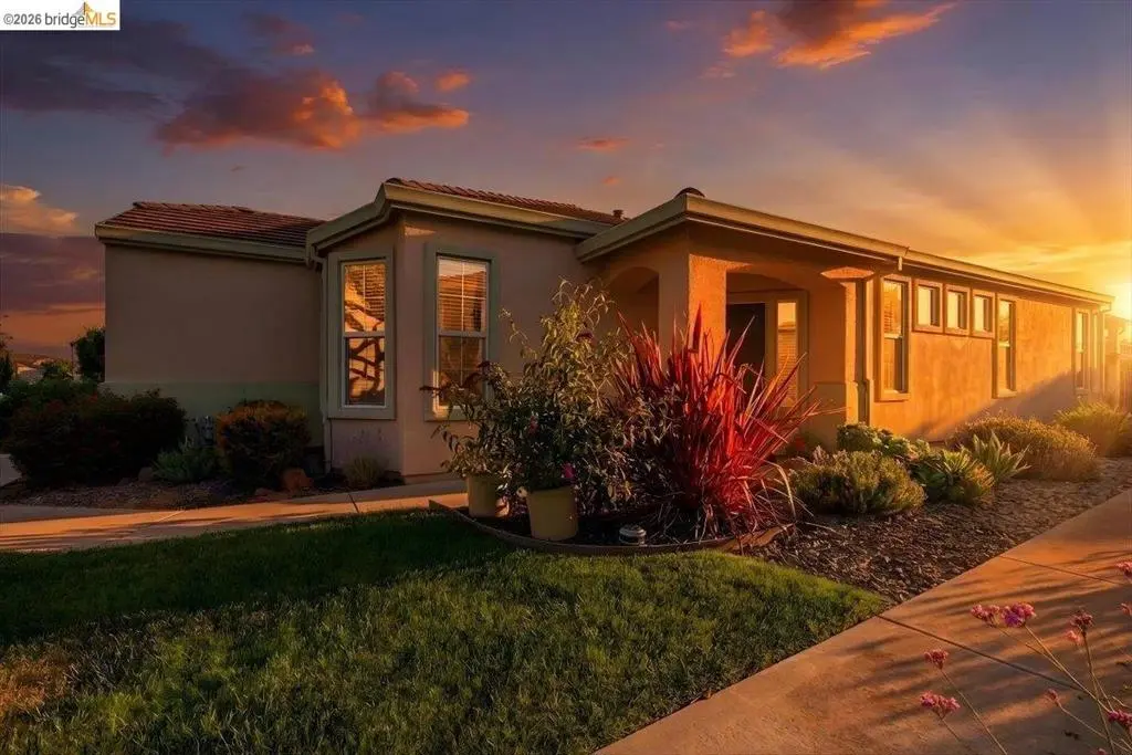 Single Family Residence for sale at 282 Cedar Ridge, Rio Vista, CA featuring 2 beds and 2 baths