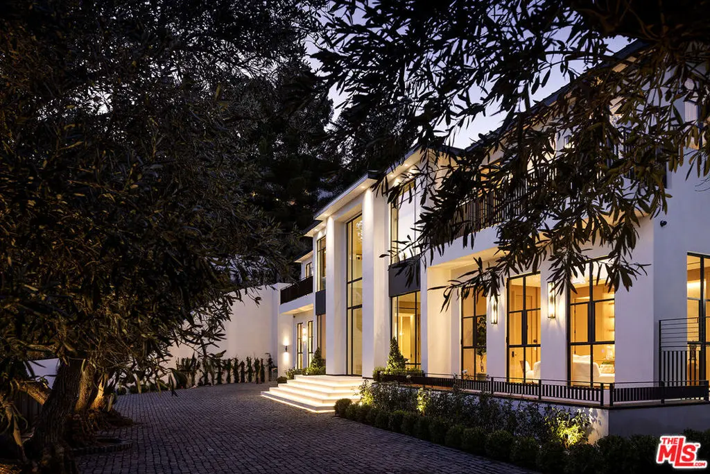 Single Family Residence for sale at 1165 Somera Road, Los Angeles, CA featuring 6 beds and 10 baths