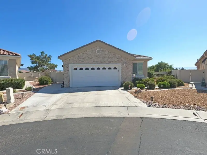 19611 Castle Harbor Court, Apple Valley, CA — listing photo 1