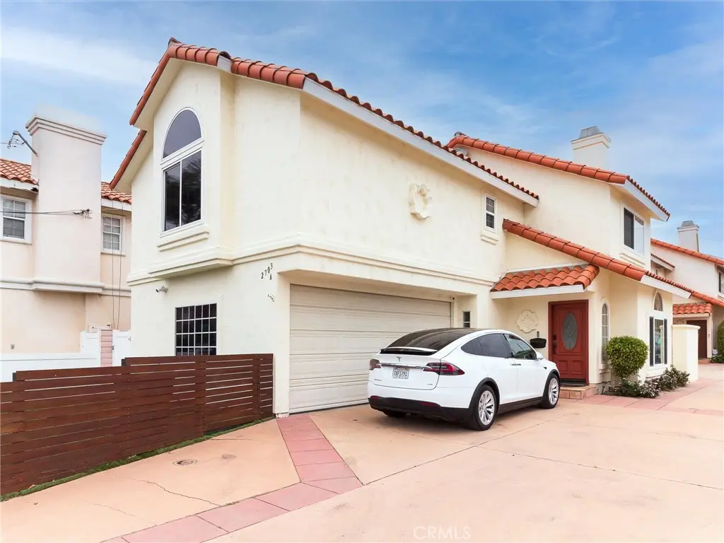 Townhouse for rent at 2703 Huntington Lane A, Redondo Beach, CA featuring 4 beds and 3 baths