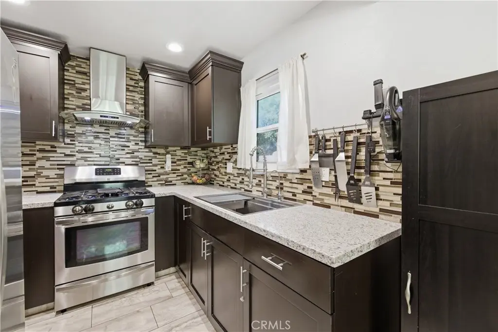 5577 Pioneer Boulevard 9, Whittier, CA — listing photo 1