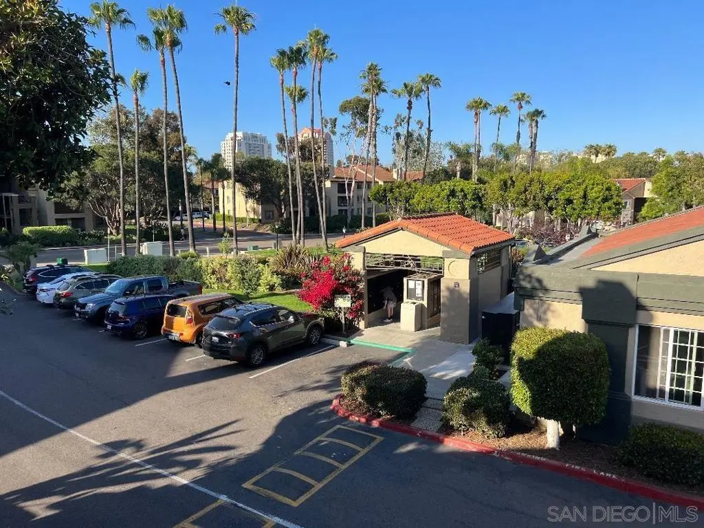 Single Family Residence for rent at 7425 Charmant Dr 2912, San Diego, CA featuring 1 bed and 1 bath