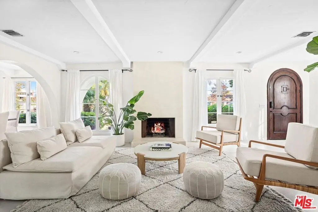 4267 Murietta Avenue, Sherman Oaks, CA — listing photo 1