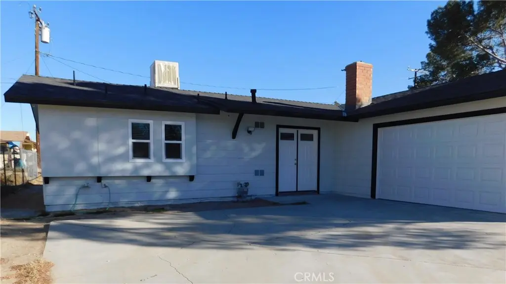 Residential Lease for rent at 21306 Bancroft Court, California City, Kern County, CA featuring 2 beds and 2 baths