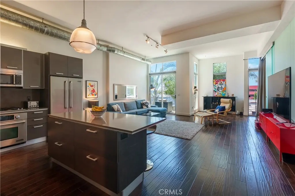 13320 Beach Avenue 301, Marina Del Rey, CA — listing photo 1