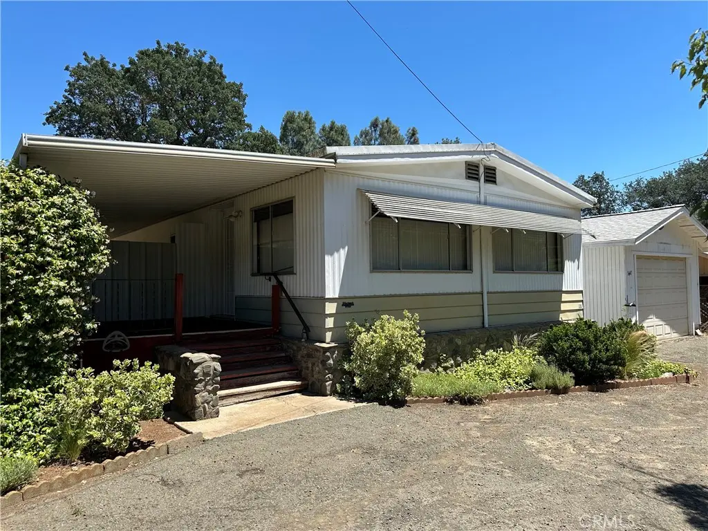 5647 Jones, Clearlake, CA — listing photo 1