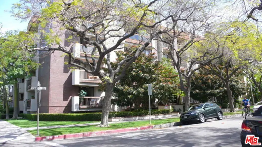 Condominium for sale at 324 N Palm Drive 204, Beverly Hills, CA featuring 2 beds and 2 baths
