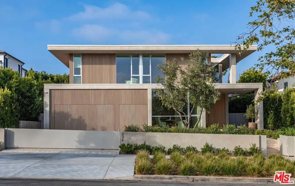 Single Family Residence for sale at 634 Moreno Avenue, Los Angeles, CA featuring 7 beds and 9 baths