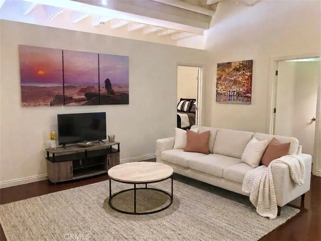 Condominium for rent at 312 W 5th Street 410, Los Angeles, CA featuring 2 beds and 1 bath