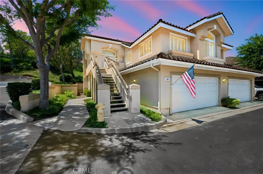 Condominium for sale at 497 Bannister Way B, Simi Valley, CA featuring 2 beds and 2 baths