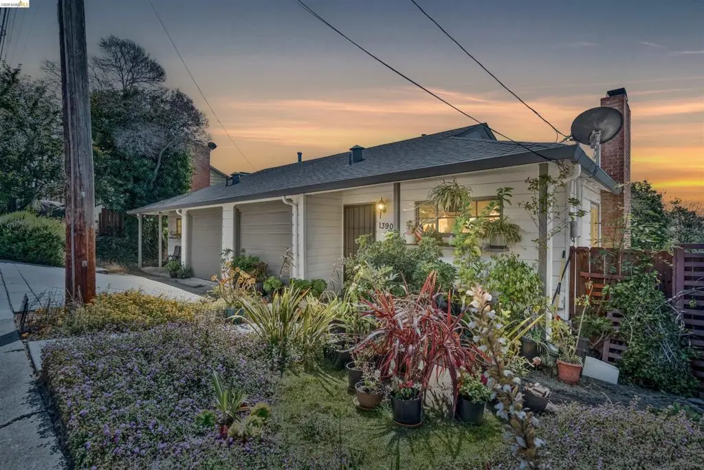 Duplex for sale at 1390 Highland Blvd, Hayward, CA