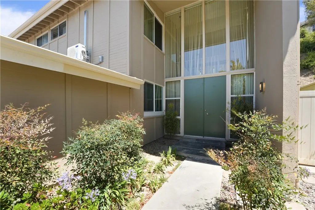 Duplex for rent at 4120 Del Mar, Long Beach, CA featuring 2 beds and 3 baths