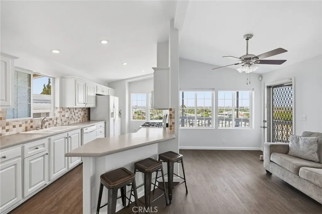 2550 Pacific Coast Highway 152, Torrance, CA — listing photo 1