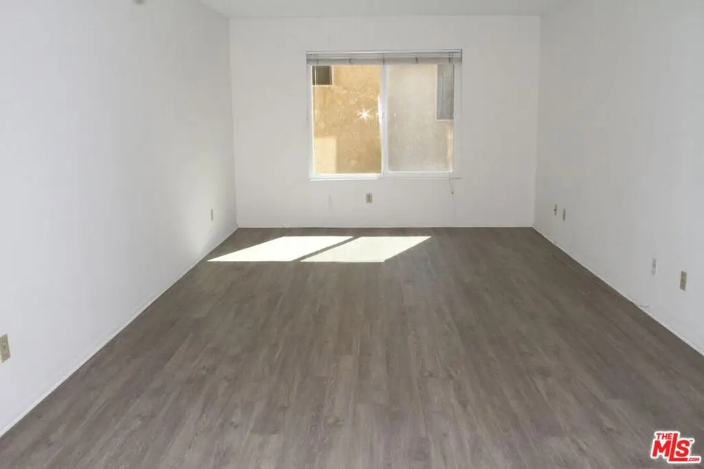 Residential Lease for rent at 3600 Bagley Avenue 102, Los Angeles, Los Angeles County, CA featuring 2 beds and 2 baths