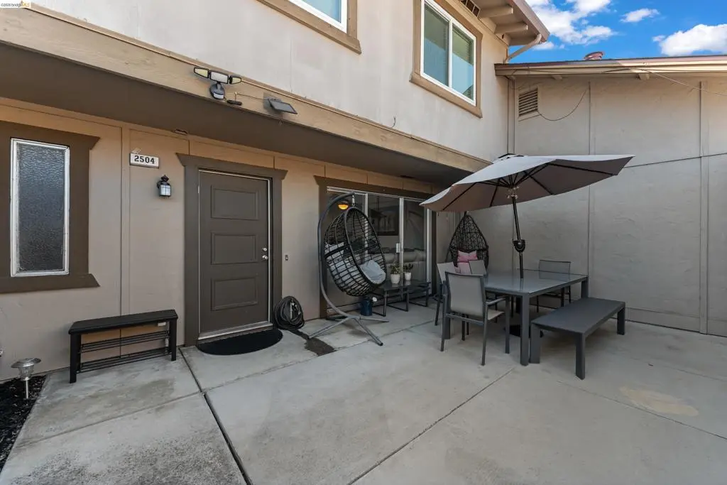 Condominium for sale at 2504 Bishop Ln, Antioch, CA featuring 3 beds and 2 baths