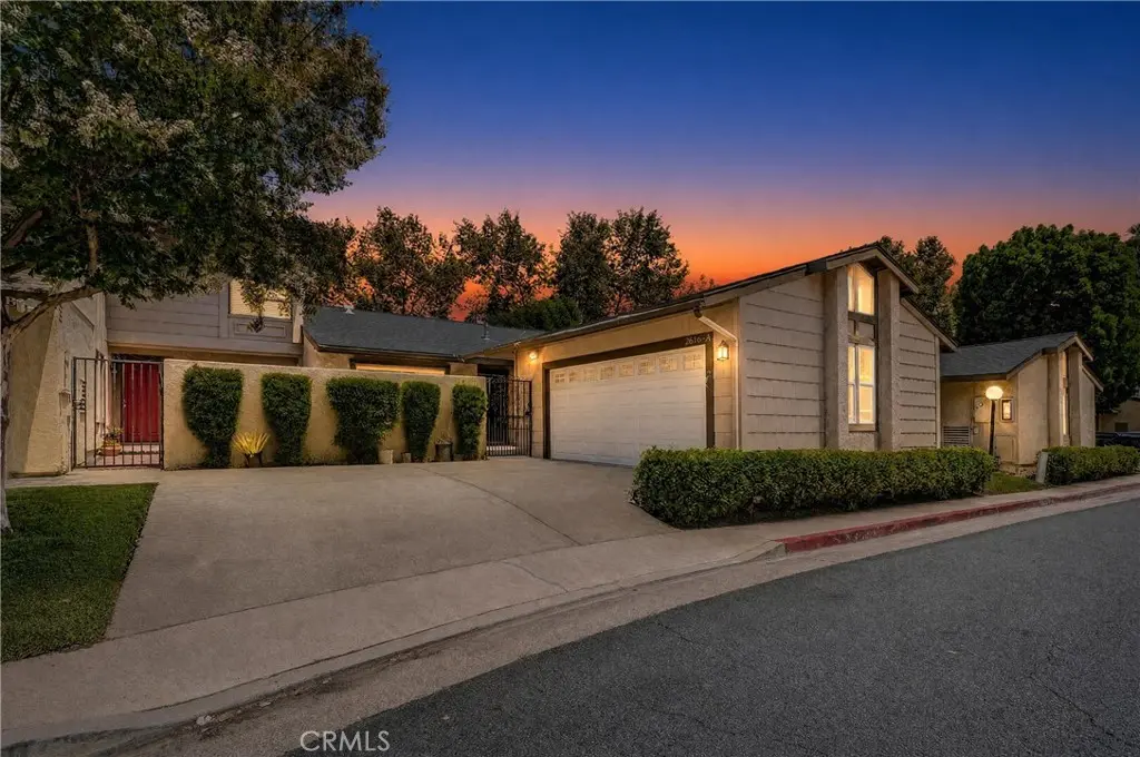 2616 N Tustin Avenue A, Santa Ana, CA — listing photo 1