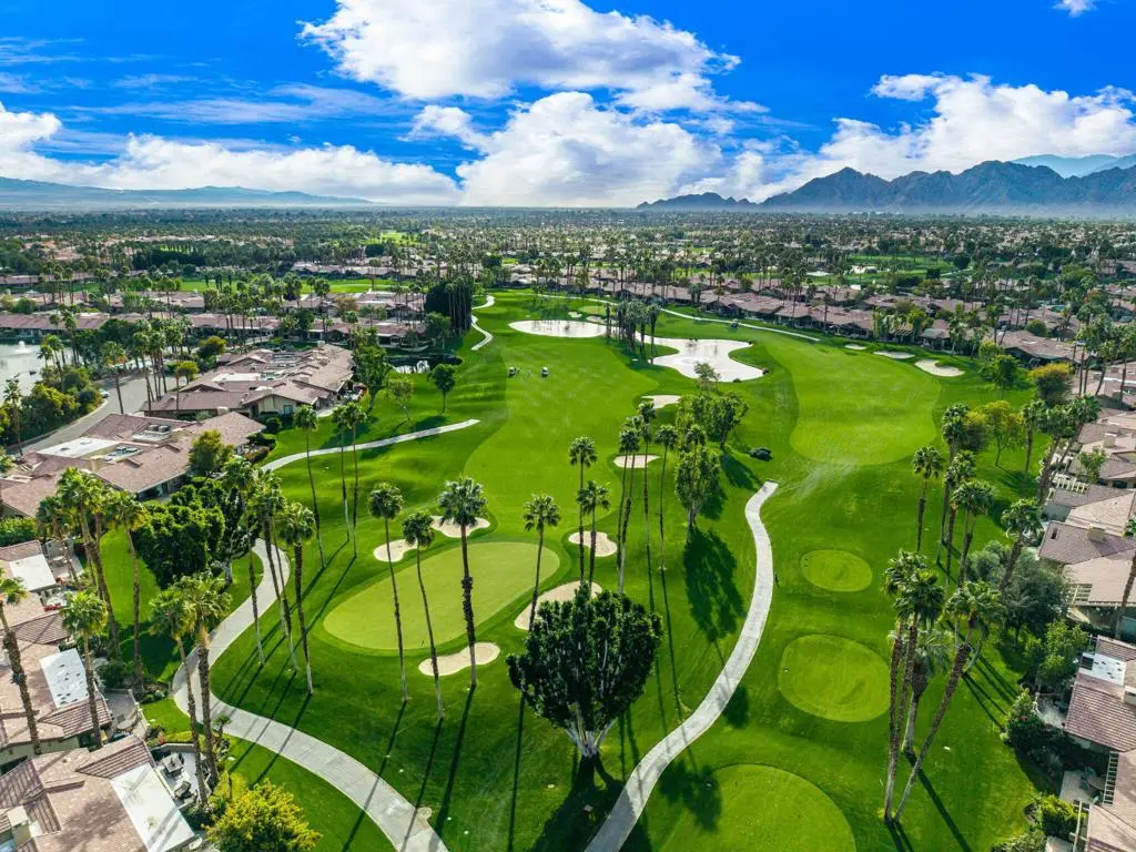 Residential Lease for rent at 321 Bouquet Canyon Drive, Palm Desert, Riverside County, CA featuring 3 beds and 2 baths