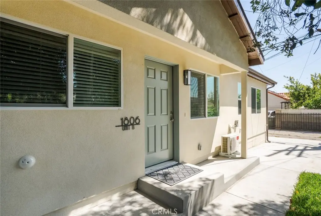 Duplex for rent at 1806 8th St B, Alhambra, CA featuring 2 beds and 2 baths