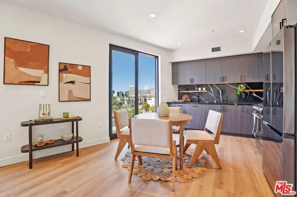 Residential Lease for rent at 1110 S Spaulding Avenue 204, Los Angeles, Los Angeles County, CA featuring 3 beds and 3 baths