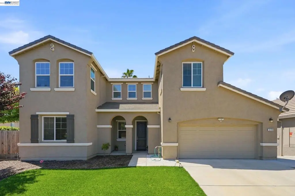 Single Family Residence for sale at 2126 Grapevine Dr, Livingston, CA featuring 5 beds and 3 baths