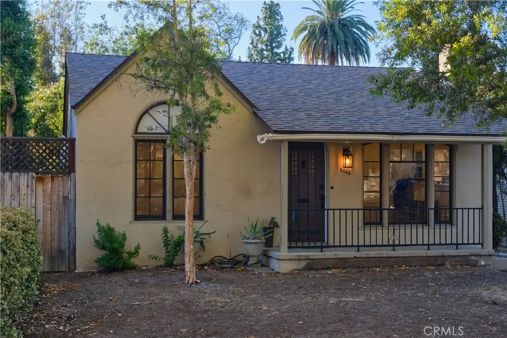 3045 Cedar, Riverside, CA — listing photo 1