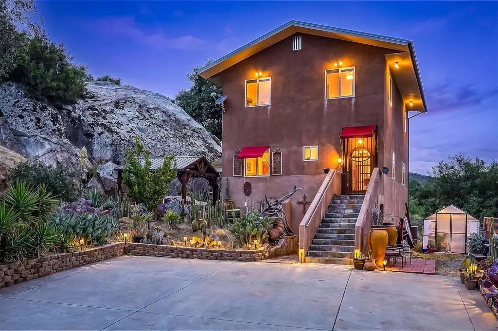 20841 Deerhorn Valley Rd, Jamul, CA — listing photo 1