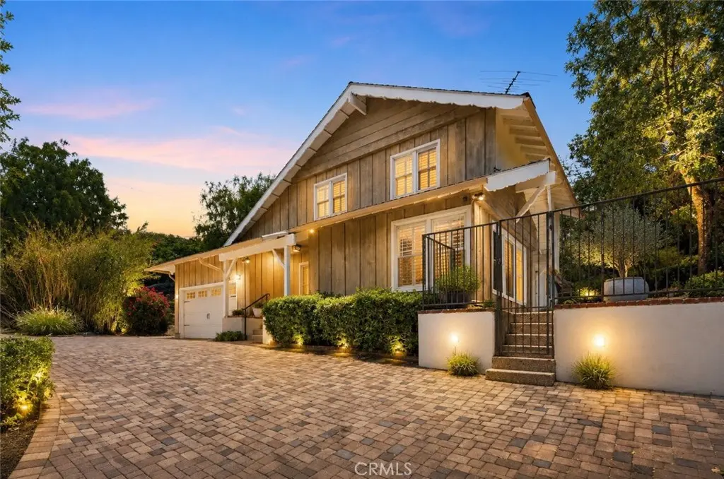 22204 Avenue San Luis, Woodland Hills, CA — listing photo 1