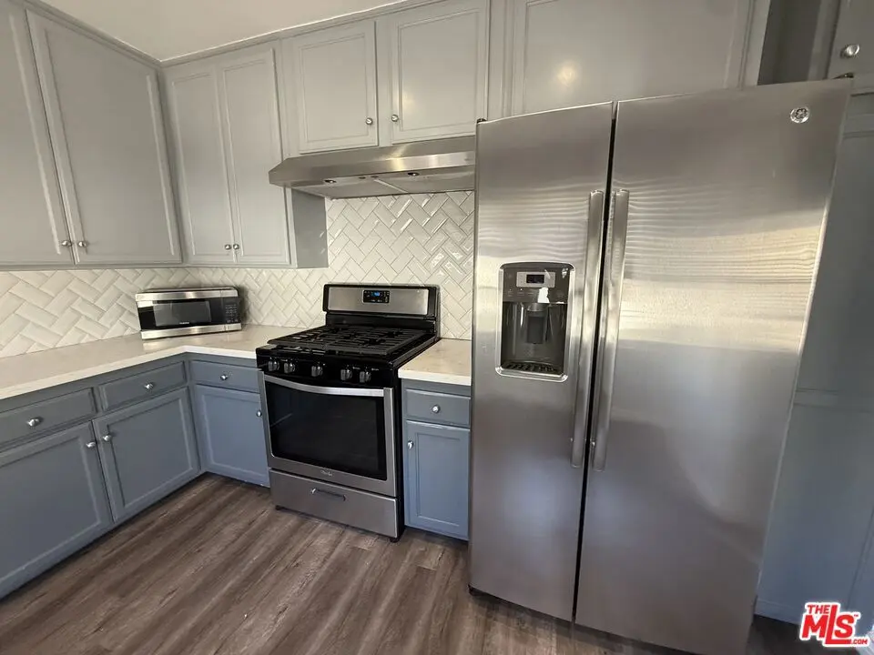 Residential Lease for rent at 1222 Mcclellan Drive, Los Angeles, Los Angeles County, CA featuring 2 beds and 2 baths