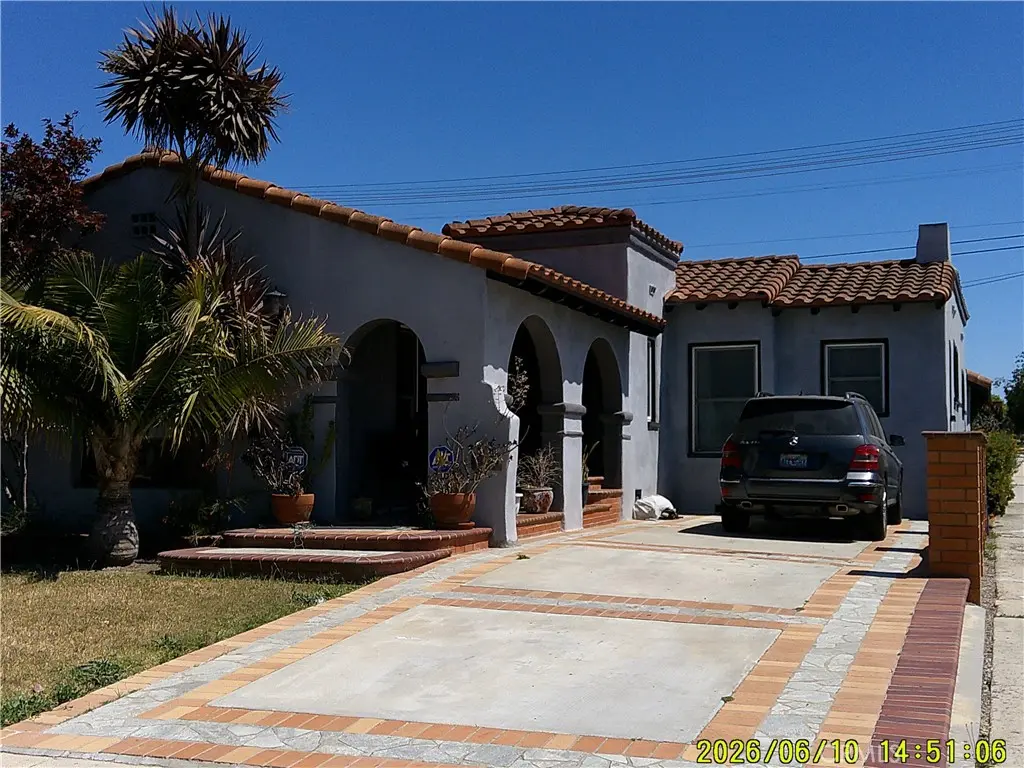 Single Family Residence for sale at 1456 W 89th, Los Angeles, CA featuring 3 beds and 2 baths