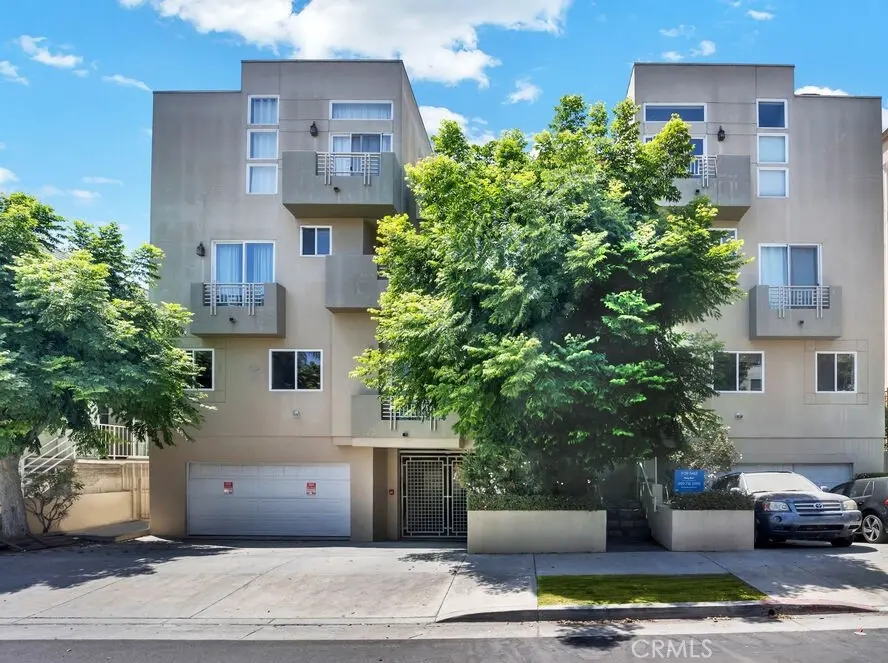 2125 S Bentley Avenue 107, Los Angeles, CA — listing photo 1