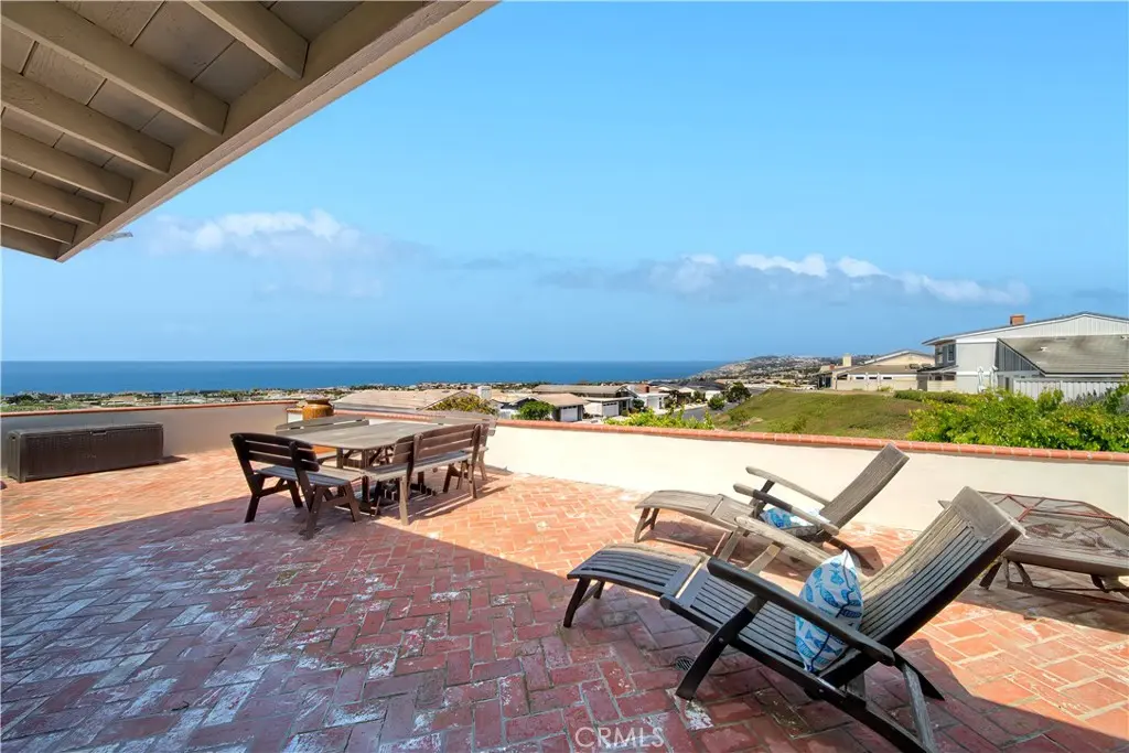 Single Family Residence for rent at 24101 Windward, Dana Point, CA featuring 2 beds and 2 baths