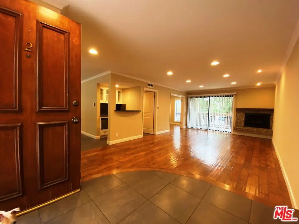 Condominium for sale at 12321 Ocean Park Boulevard 2, Los Angeles, CA featuring 1 bed and 1 bath