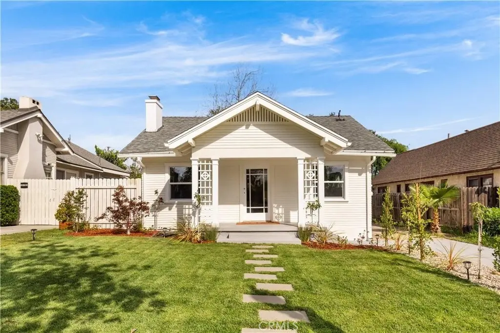 1166 N El Molino Avenue, Pasadena, CA — listing photo 1