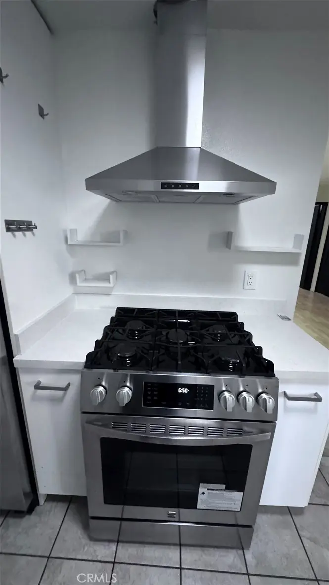 120 Brooks Avenue 21, Venice, CA — listing photo 1