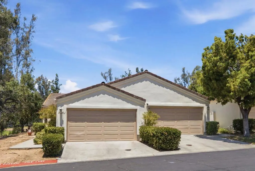Townhouse for sale at 29402 Circle R Greens Dr, Escondido, CA featuring 2 beds and 2 baths